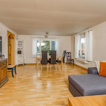 Feriehus Gorgeous In With Kitchen Mittet