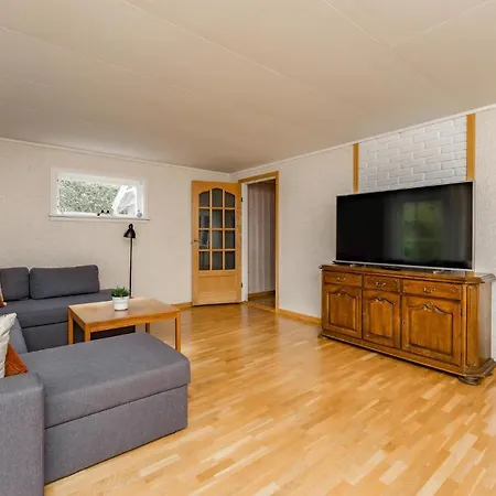 Gorgeous In With Kitchen