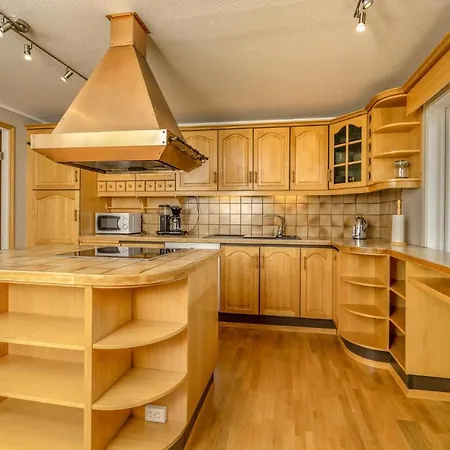 Gorgeous In With Kitchen * Mittet
