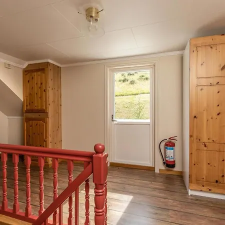 Gorgeous In With Kitchen Feriehus